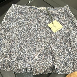 Blue floral mini skort
